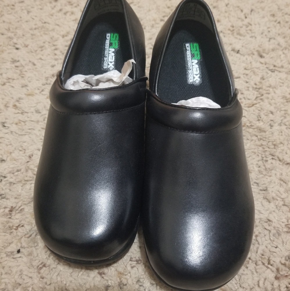 Non Slick Black Clogs
